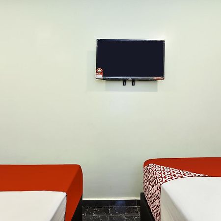Oyo 90445 Th Hotel Bahau エクステリア 写真