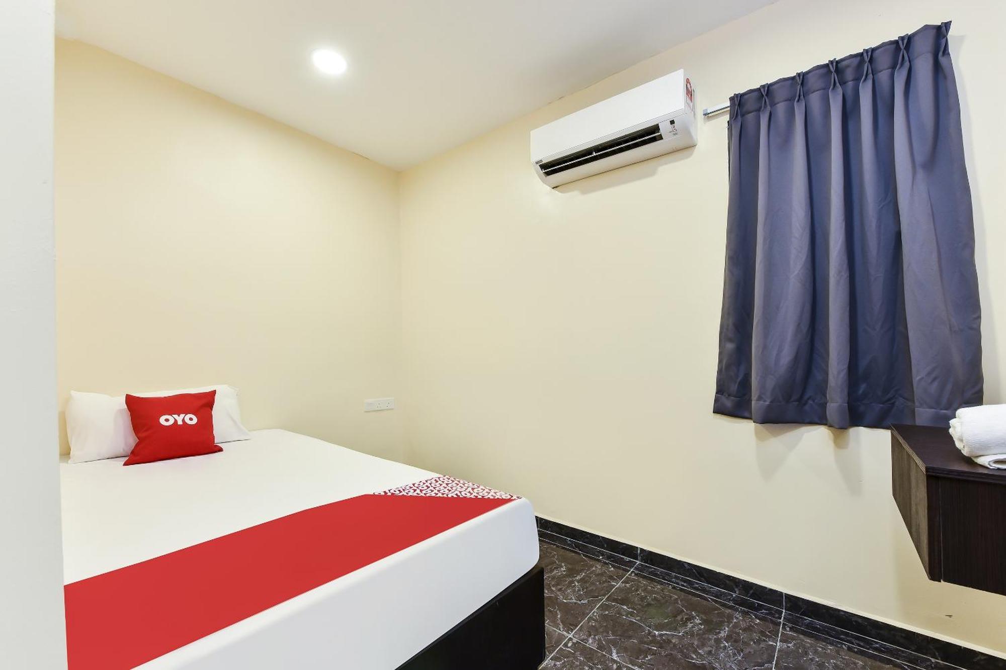 Oyo 90445 Th Hotel Bahau エクステリア 写真