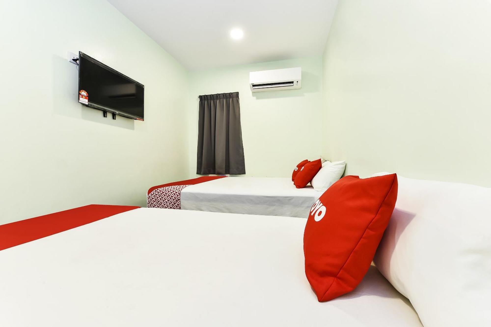 Oyo 90445 Th Hotel Bahau エクステリア 写真